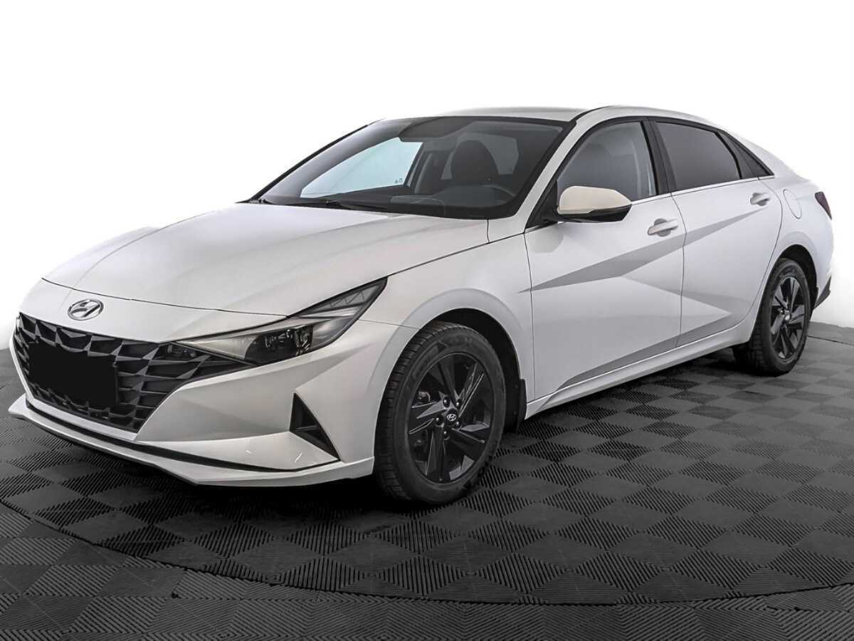 Hyundai Elantra с пробегом — 2021 год. Посмотреть фото