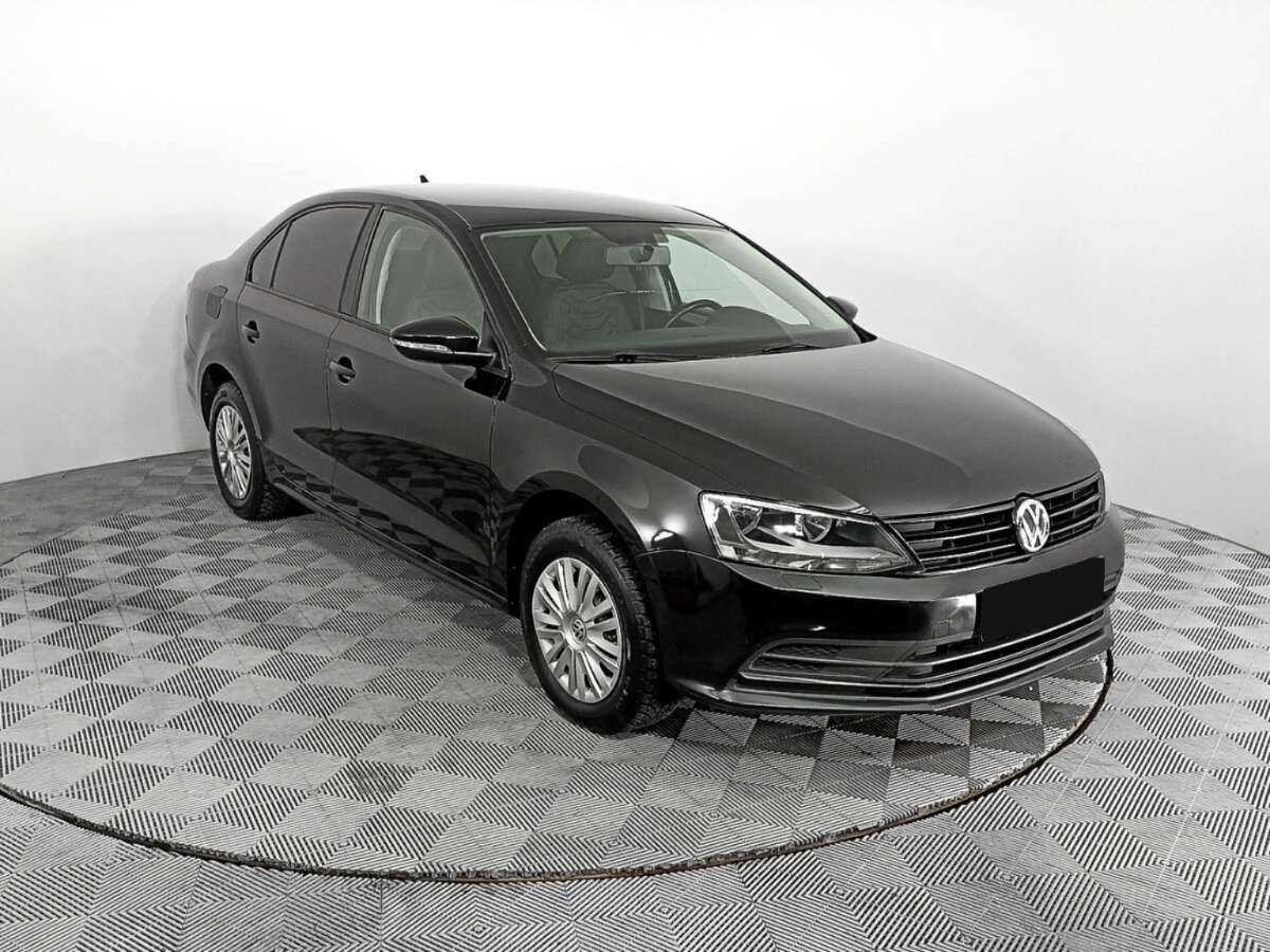 Volkswagen Jetta с пробегом — 2018 год. Фото: #2
