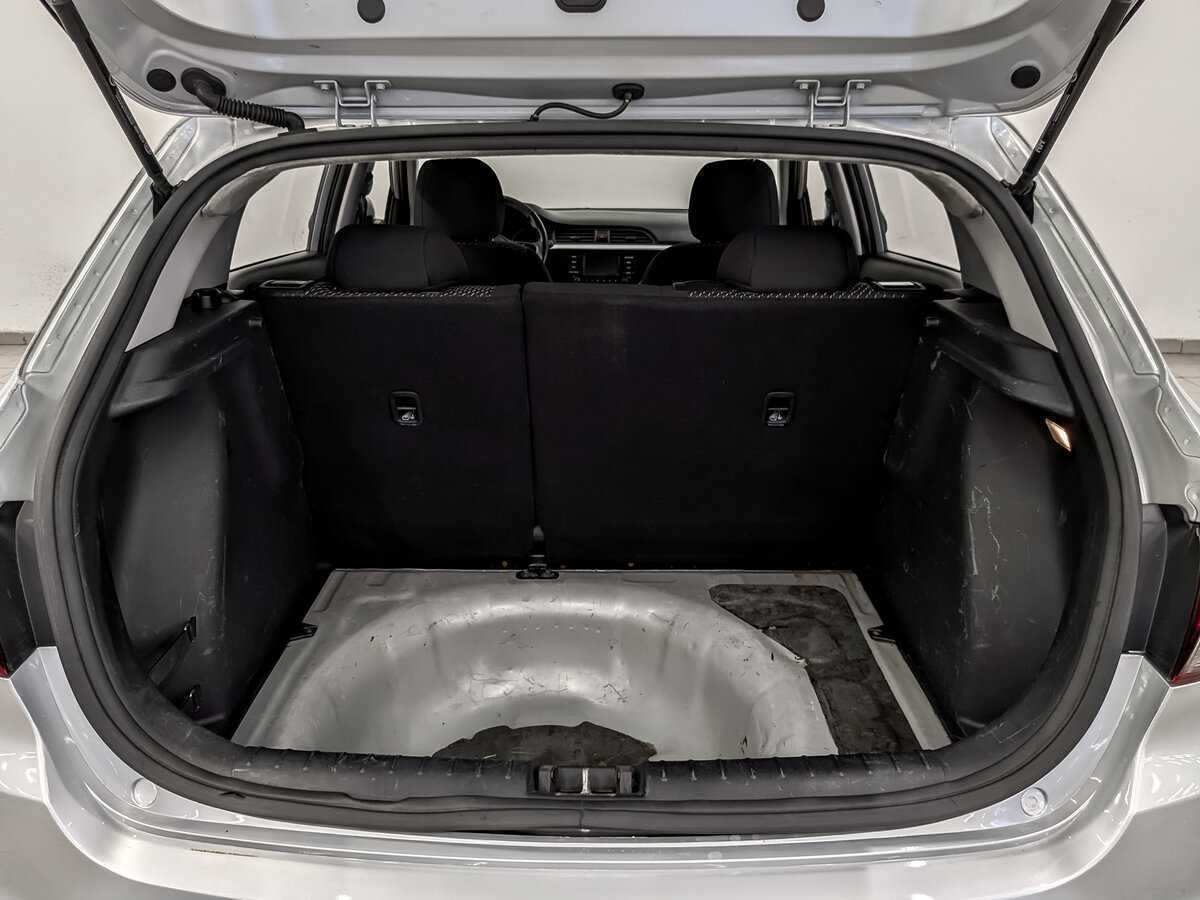 Kia Rio с пробегом — 2020 год. Фото: #9