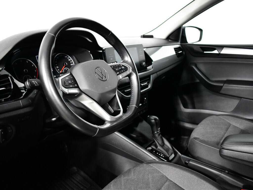 Volkswagen Polo с пробегом — 2021 год. Фото: #12
