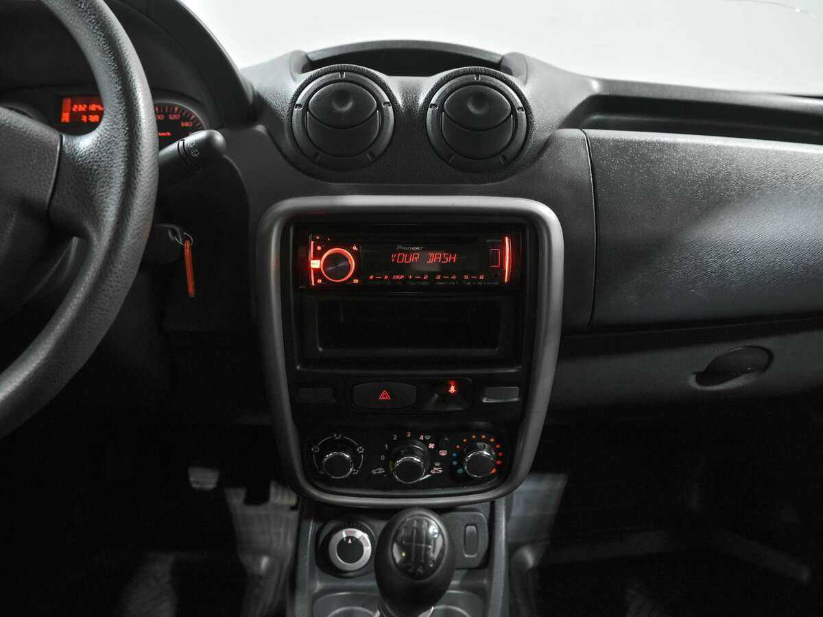Renault Duster с пробегом — 2014 год. Фото: #9