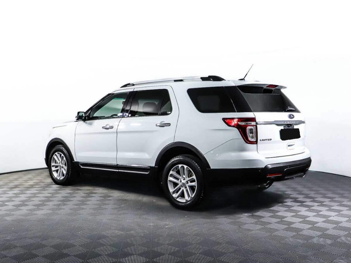 Ford Explorer с пробегом — 2013 год. Фото: #6