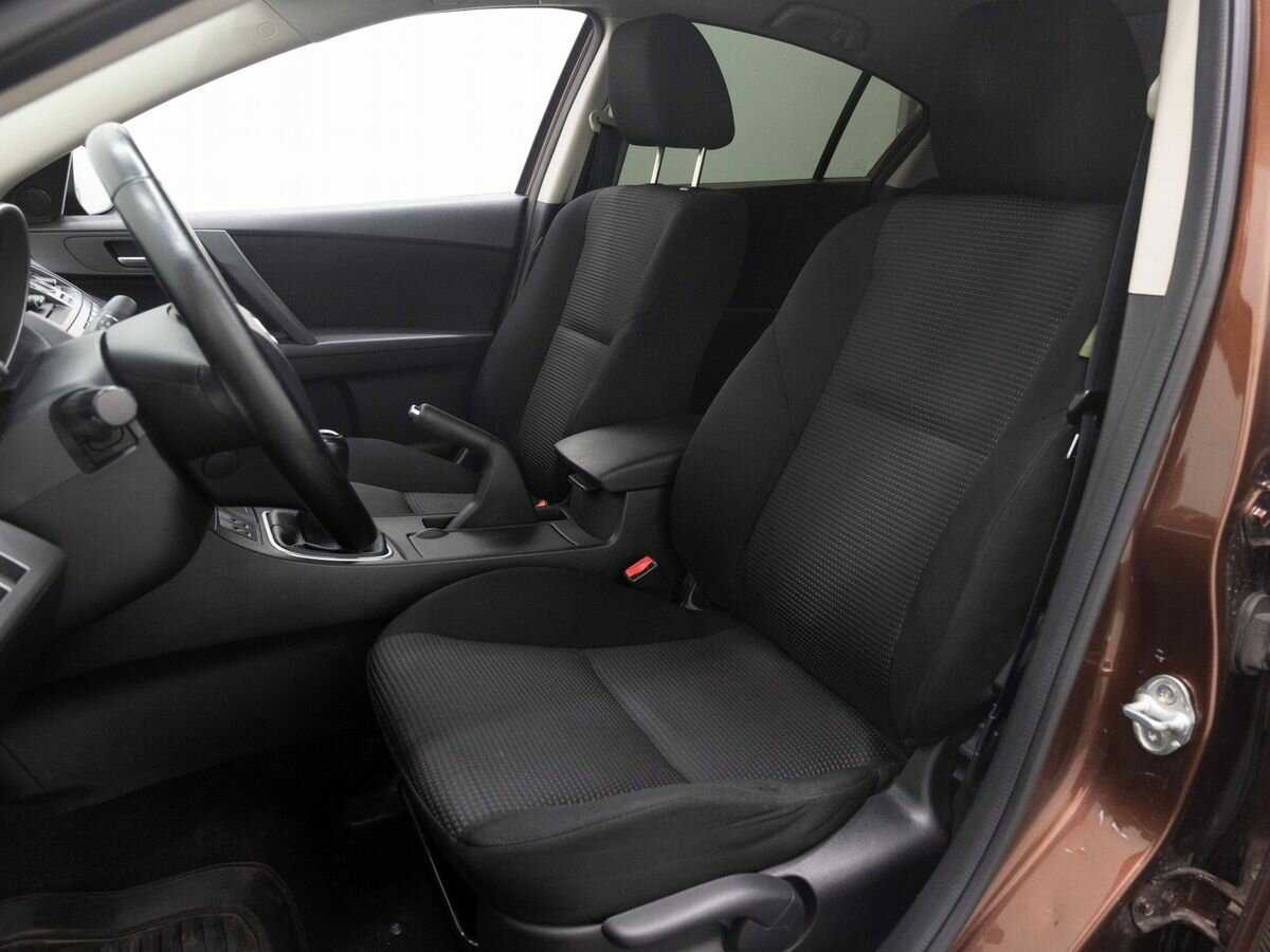 Mazda 3 с пробегом — 2012 год. Фото: #8