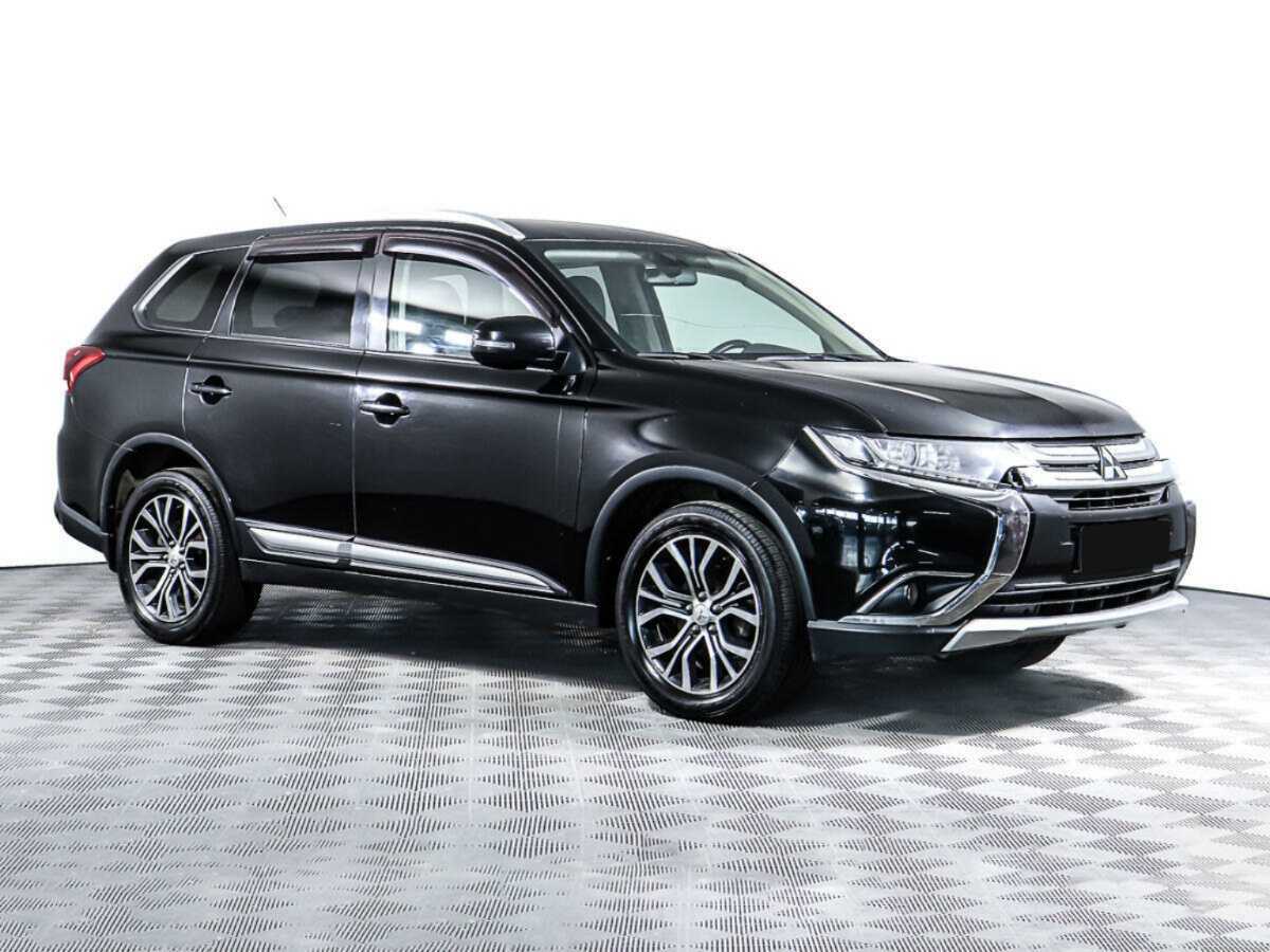 Mitsubishi Outlander с пробегом — 2015 год. Фото: #2