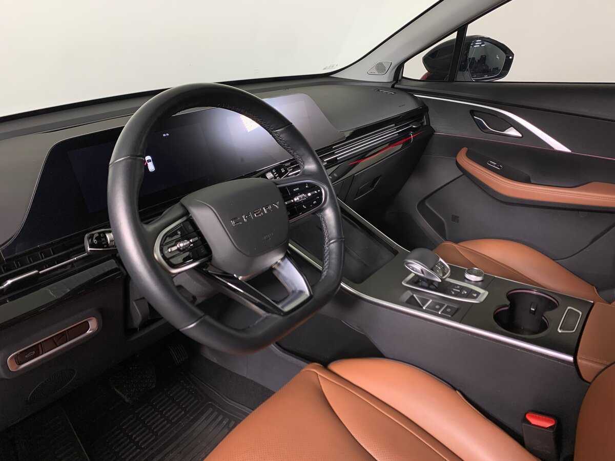 OMODA C5 с пробегом — 2023 год. Фото: #11