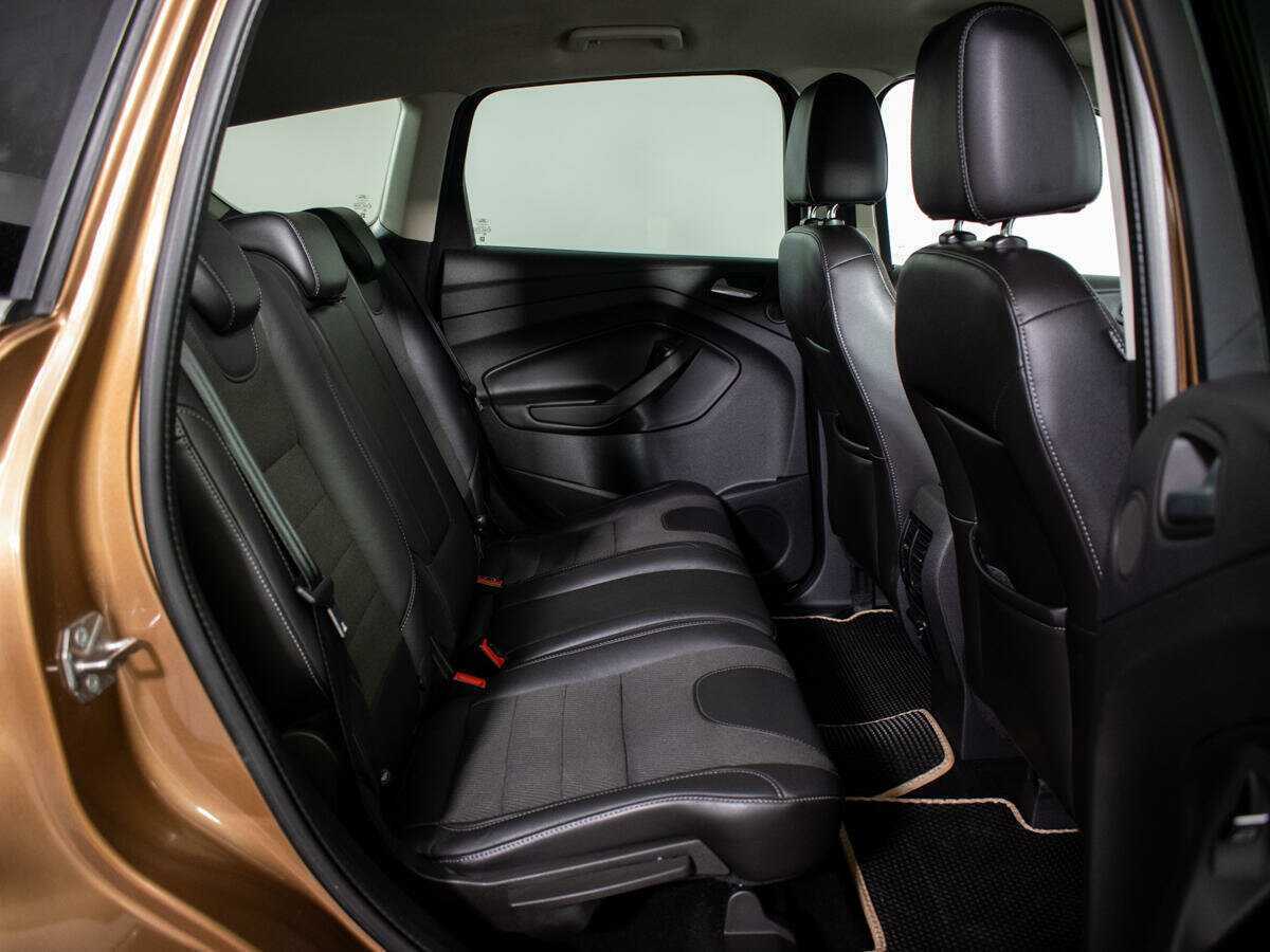 Ford Kuga с пробегом — 2013 год. Фото: #8