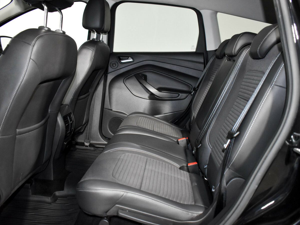 Ford Kuga с пробегом — 2017 год. Фото: #17