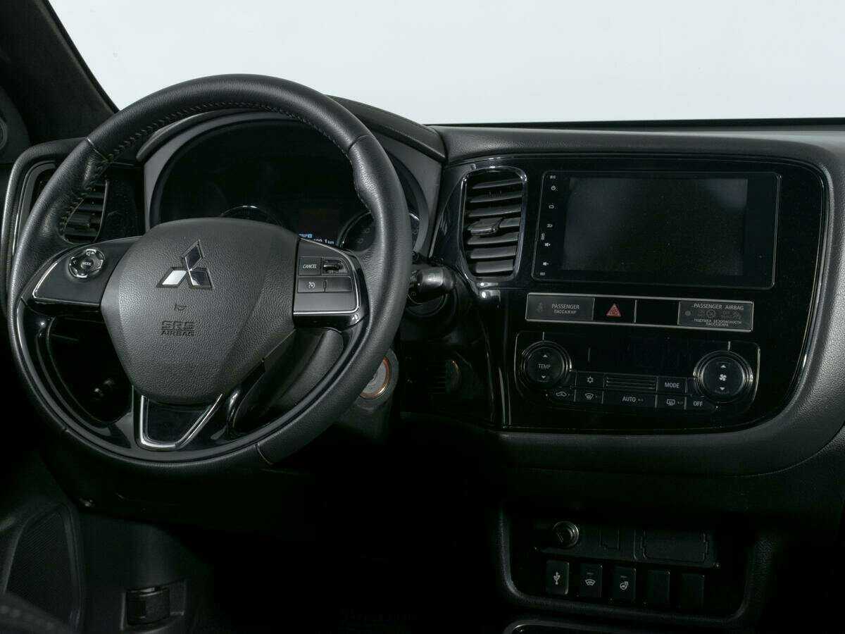 Mitsubishi Outlander с пробегом — 2018 год. Фото: #7