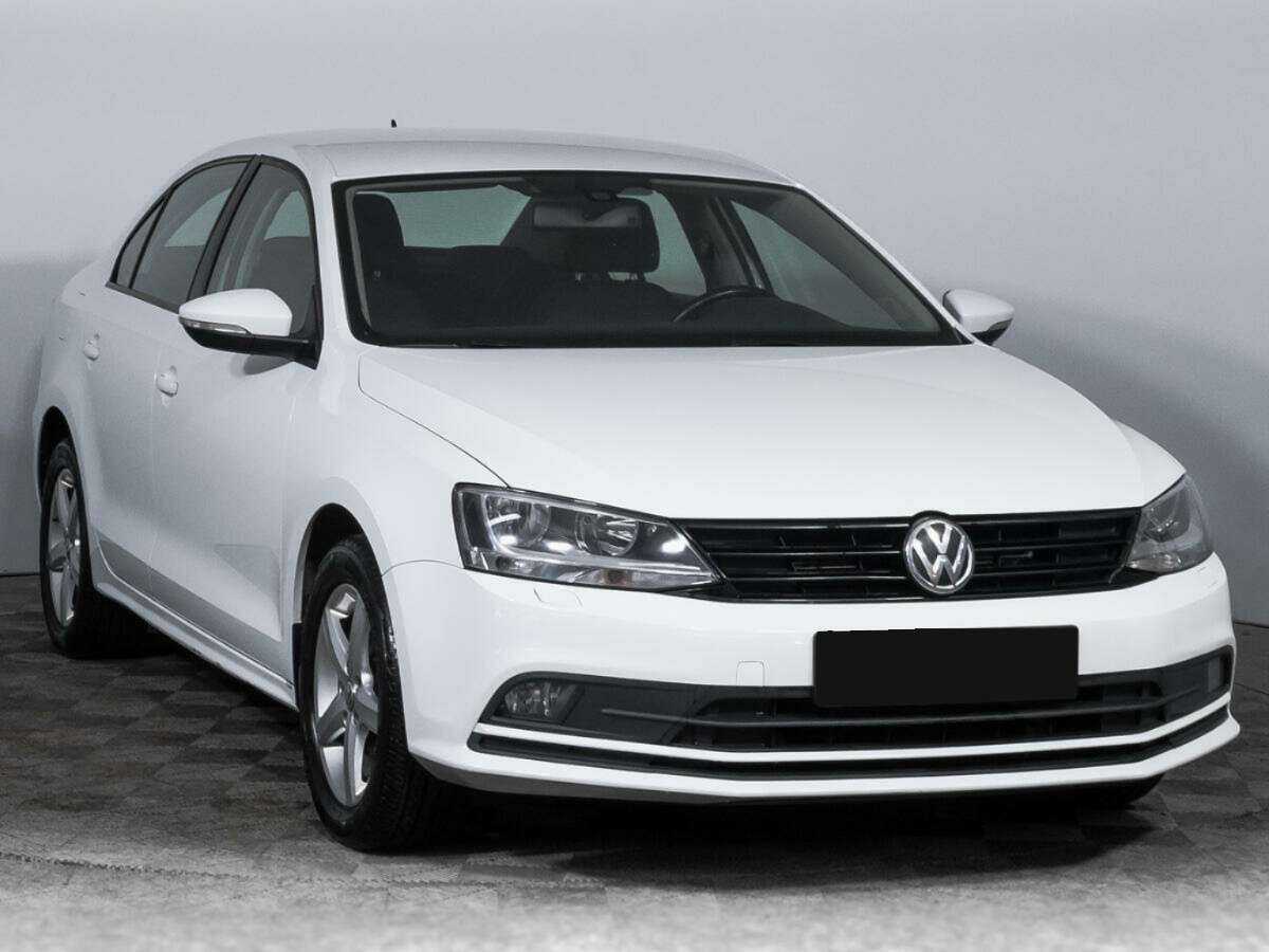 Volkswagen Jetta с пробегом — 2016 год. Фото: #2