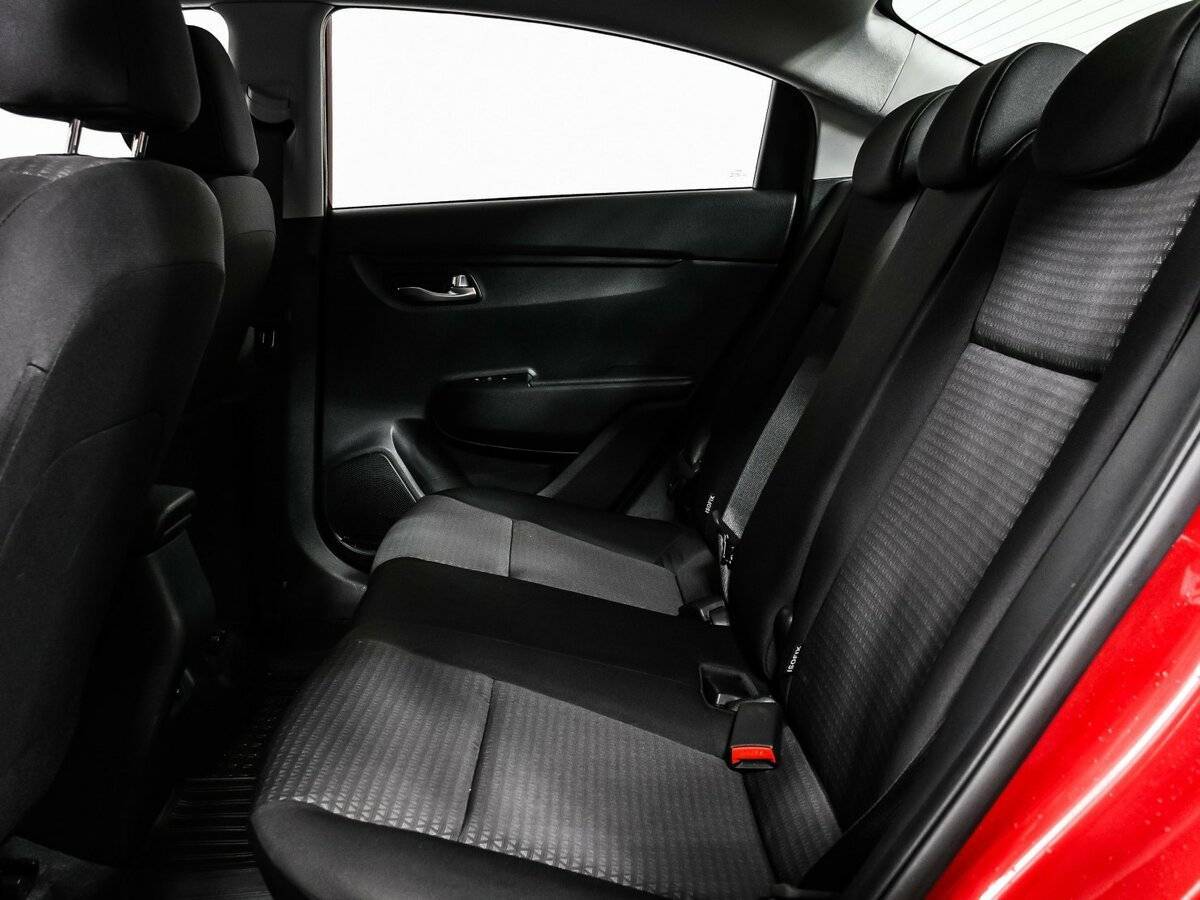 Kia Rio с пробегом — 2020 год. Фото: #12