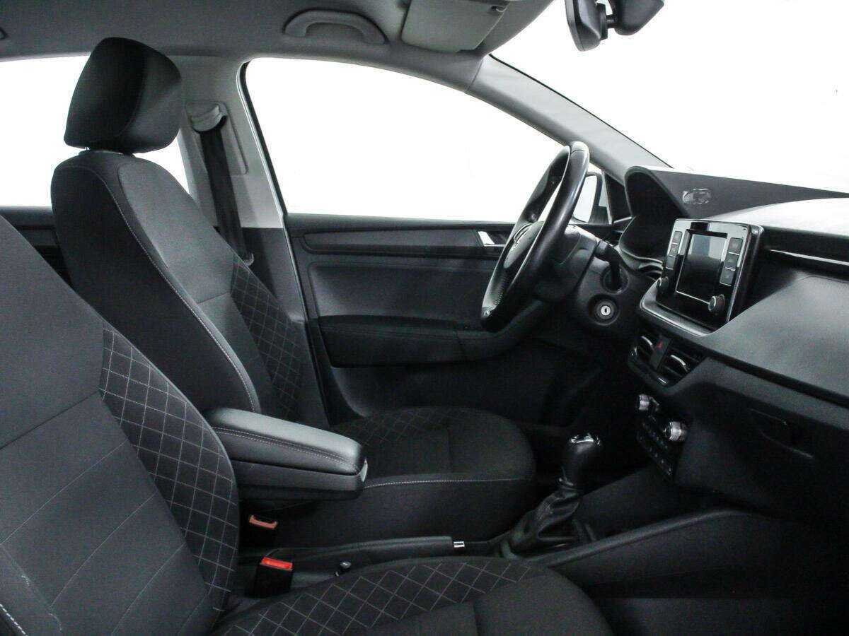 Skoda Rapid с пробегом — 2020 год. Фото: #7