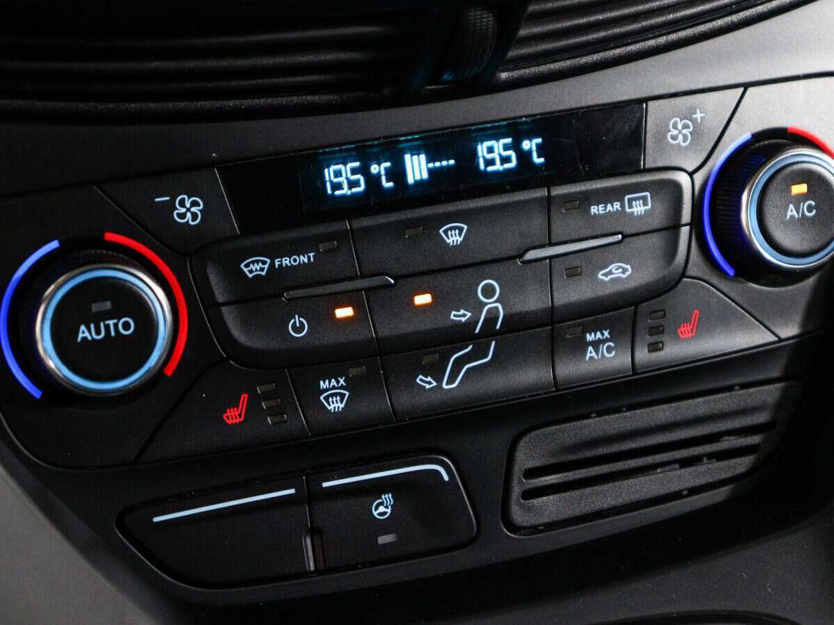 Ford Kuga с пробегом — 2017 год. Фото: #16