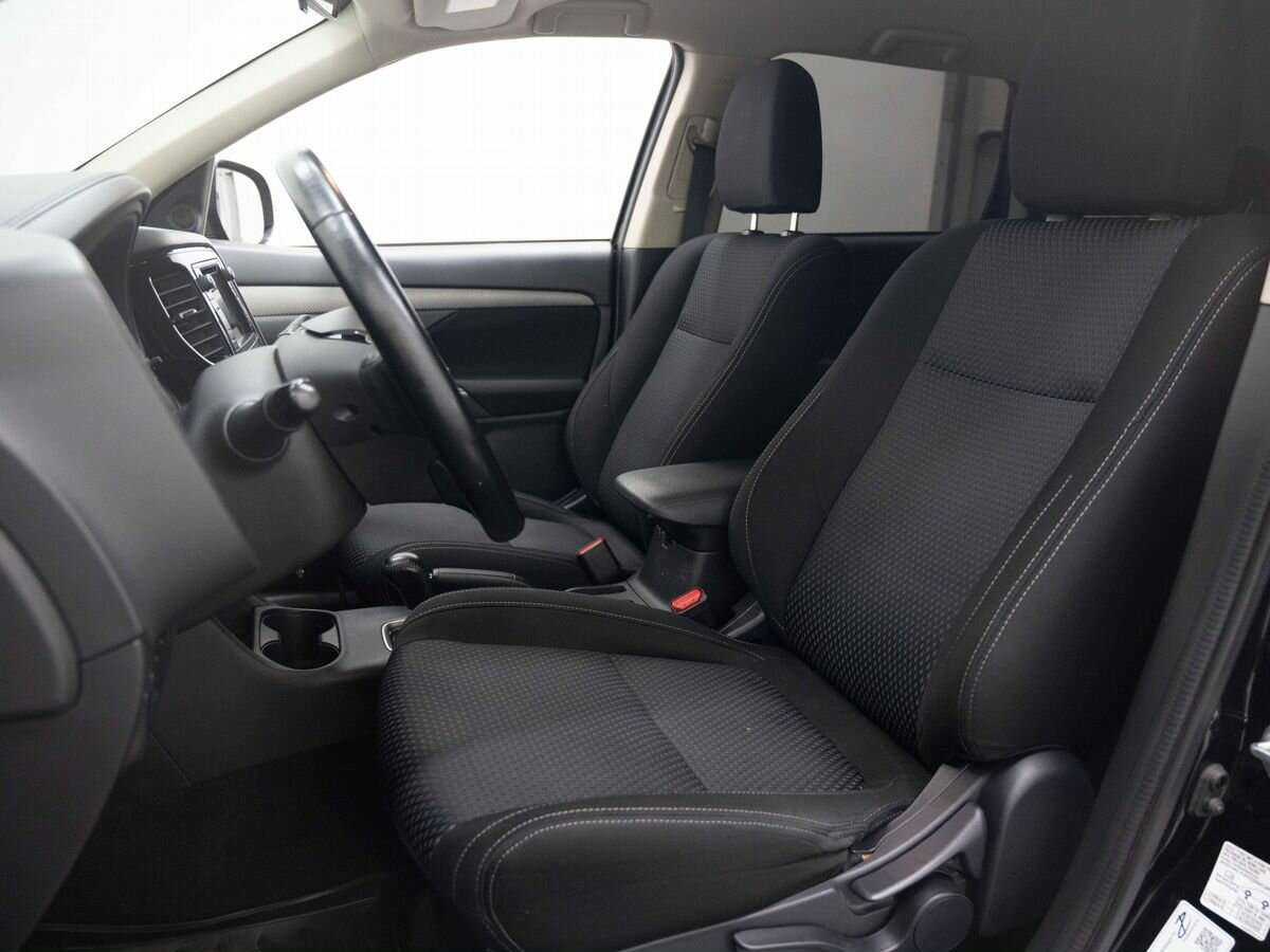 Mitsubishi Outlander с пробегом — 2016 год. Фото: #7
