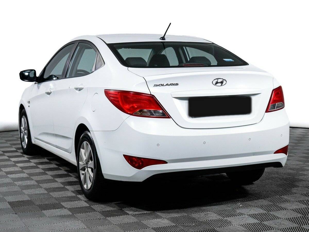 Hyundai Solaris с пробегом — 2016 год. Фото: #6