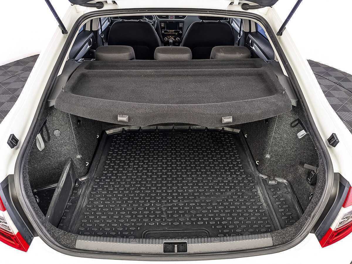 Skoda Octavia с пробегом — 2020 год. Фото: #9