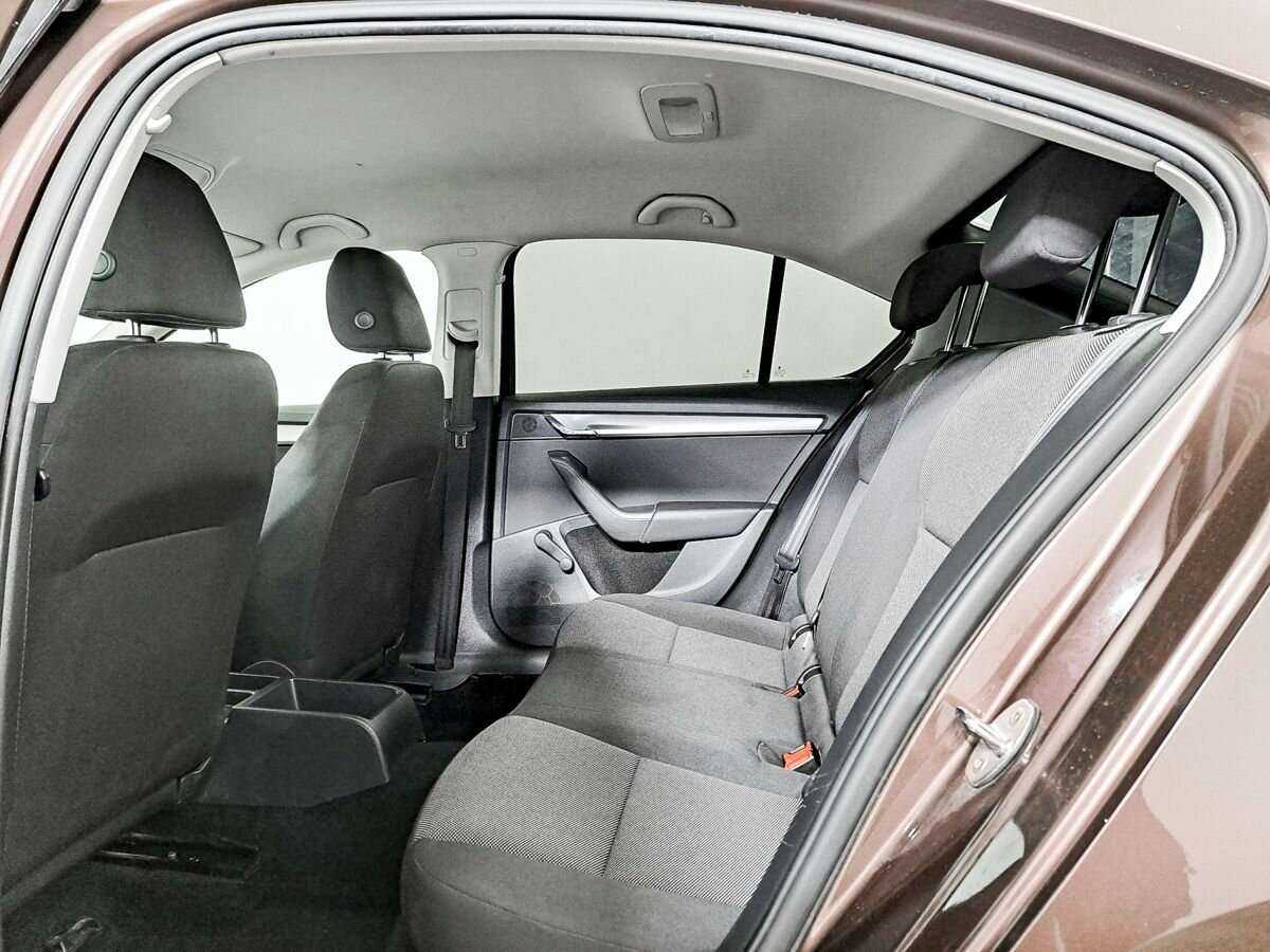 Skoda Octavia с пробегом — 2014 год. Фото: #9