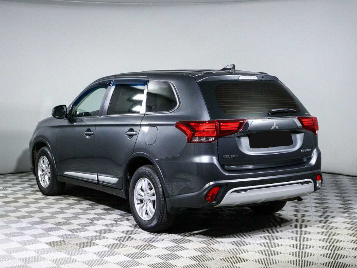 Mitsubishi Outlander с пробегом — 2018 год. Фото: #5