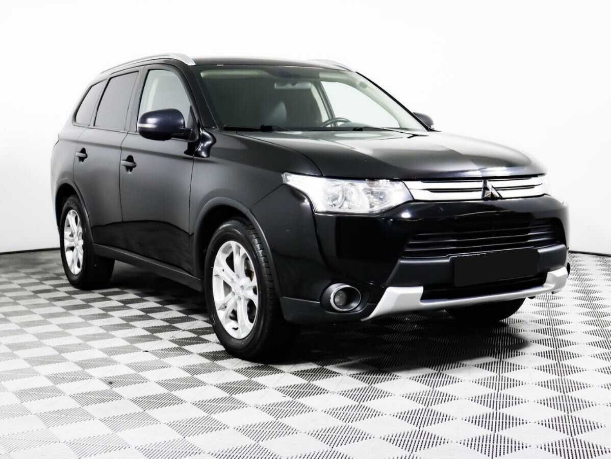 Mitsubishi Outlander с пробегом — 2014 год. Фото: #2