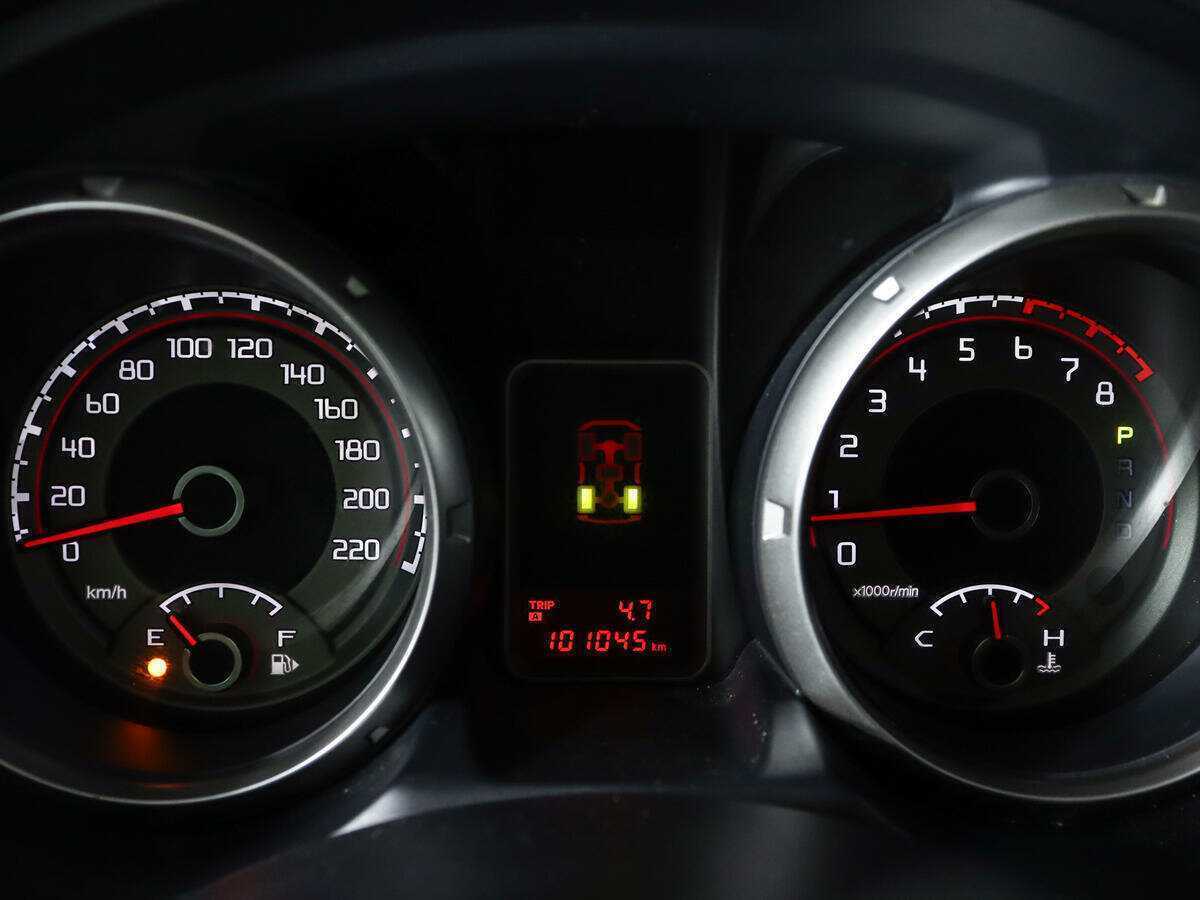 Mitsubishi Pajero с пробегом — 2012 год. Фото: #8