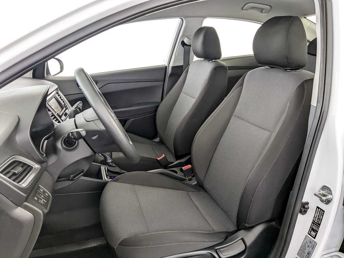 Hyundai Solaris с пробегом — 2020 год. Фото: #14