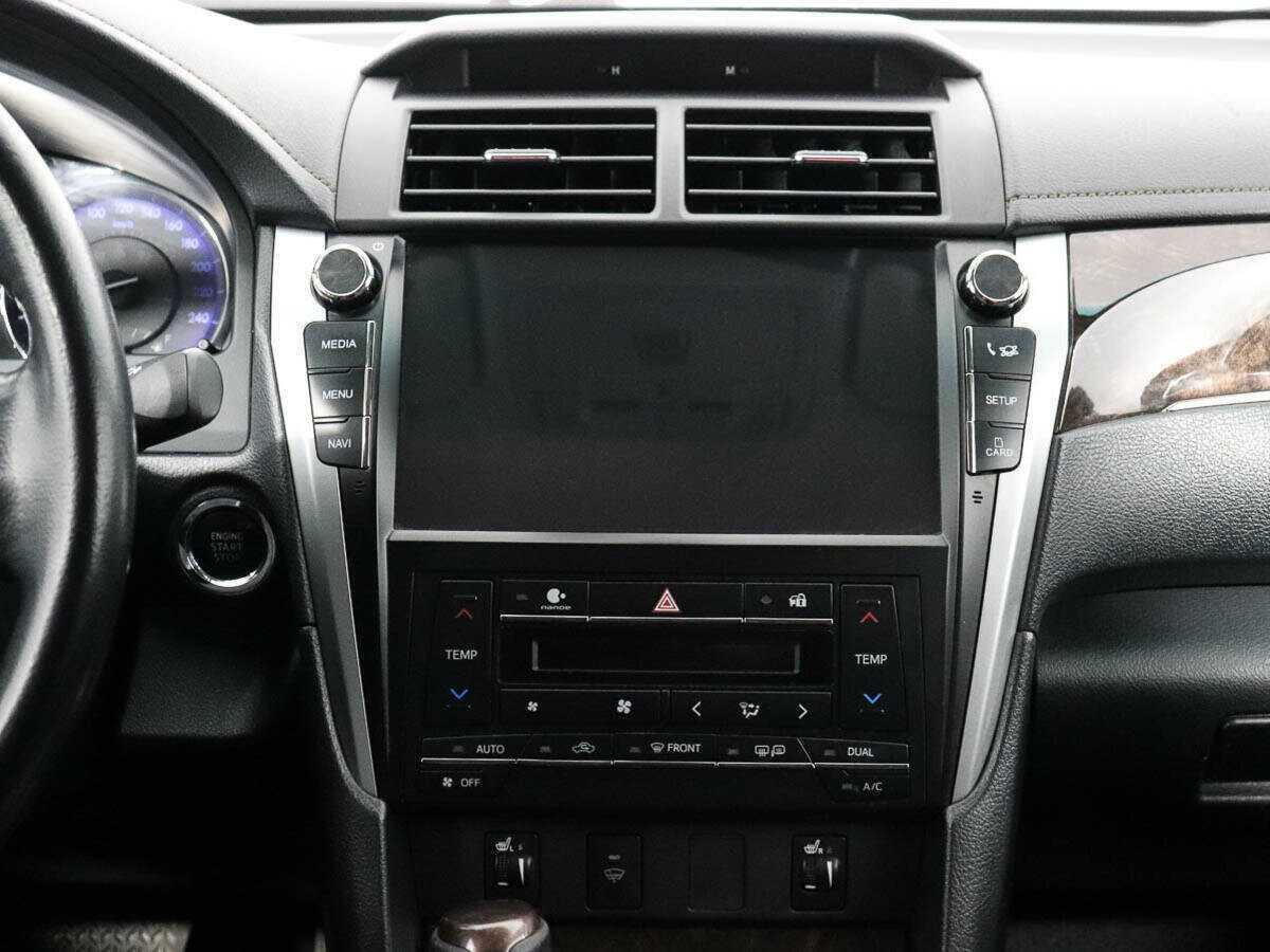 Toyota Camry с пробегом — 2017 год. Фото: #13