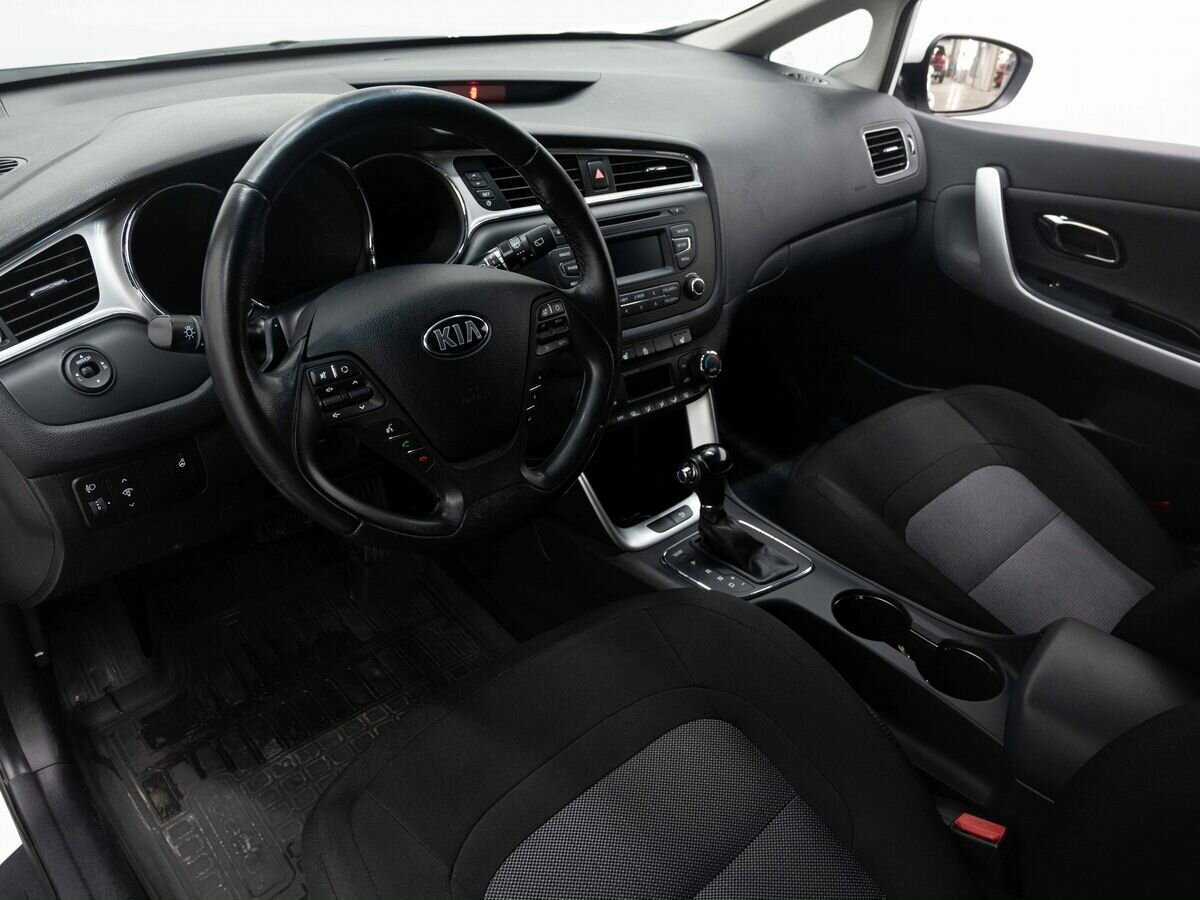 Kia Ceed с пробегом — 2016 год. Фото: #8