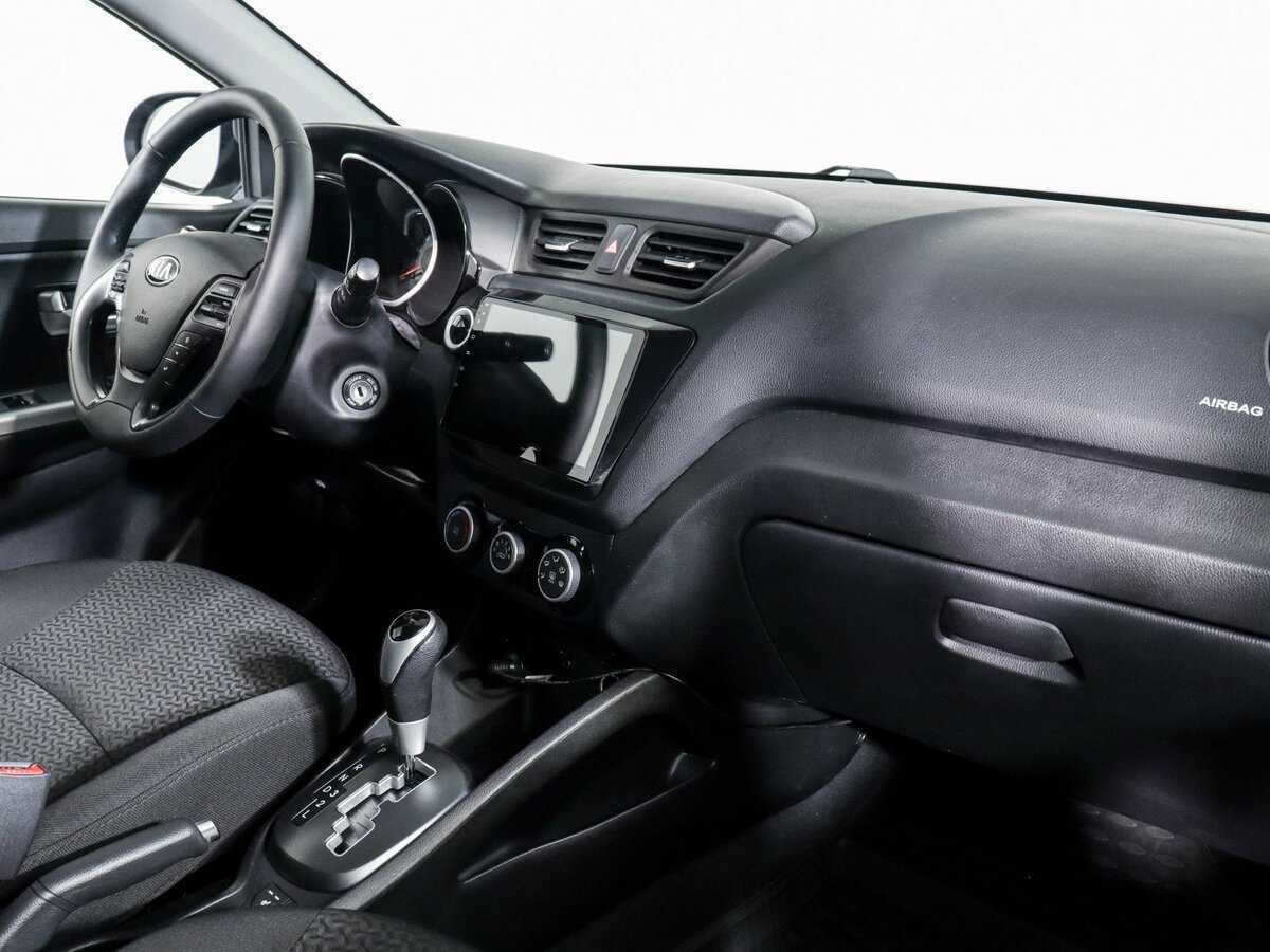 Kia Rio с пробегом — 2015 год. Фото: #5