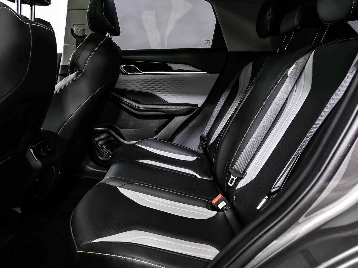 Geely Coolray с пробегом — 2023 год. Фото: #11