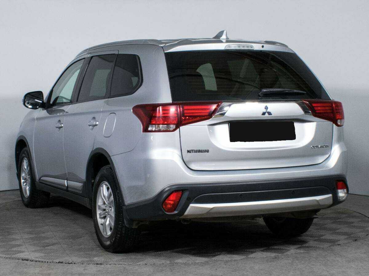 Mitsubishi Outlander с пробегом — 2017 год. Фото: #5