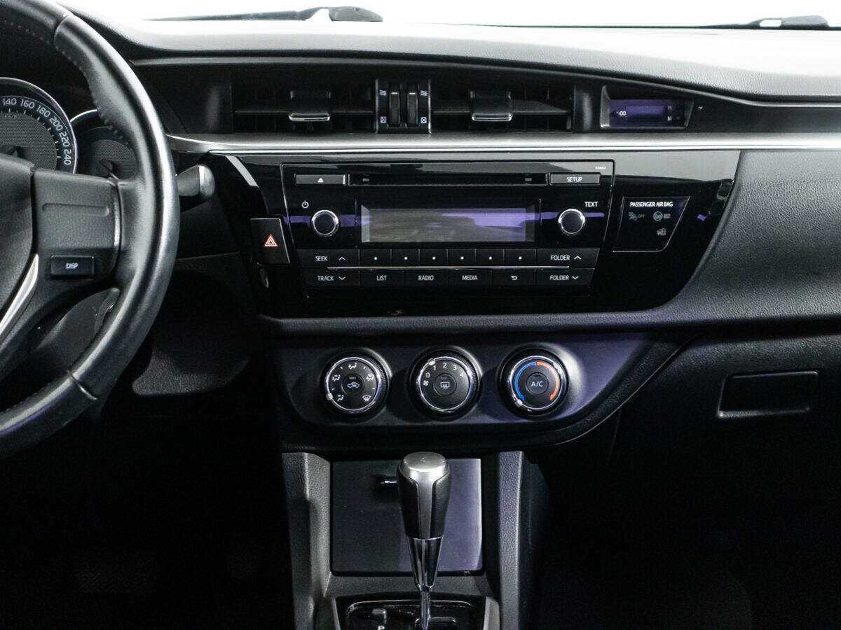 Toyota Corolla с пробегом — 2013 год. Фото: #13