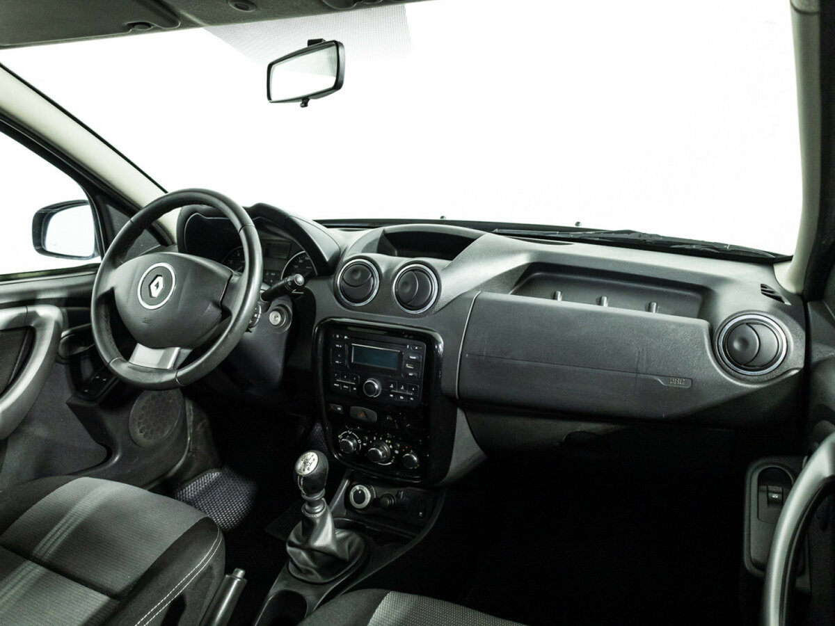 Renault Duster с пробегом — 2013 год. Фото: #8