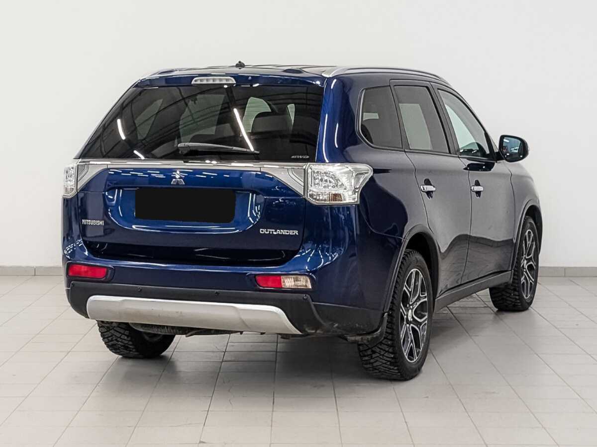 Mitsubishi Outlander с пробегом — 2014 год. Фото: #4