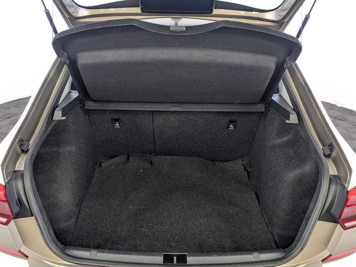 Volkswagen Polo с пробегом — 2020 год. Фото: #9