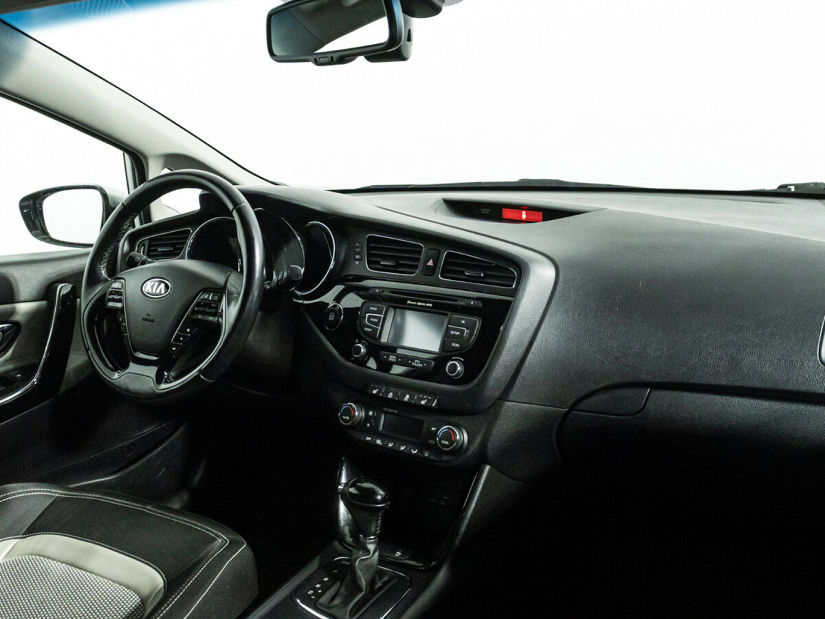 Kia Ceed с пробегом — 2015 год. Фото: #8