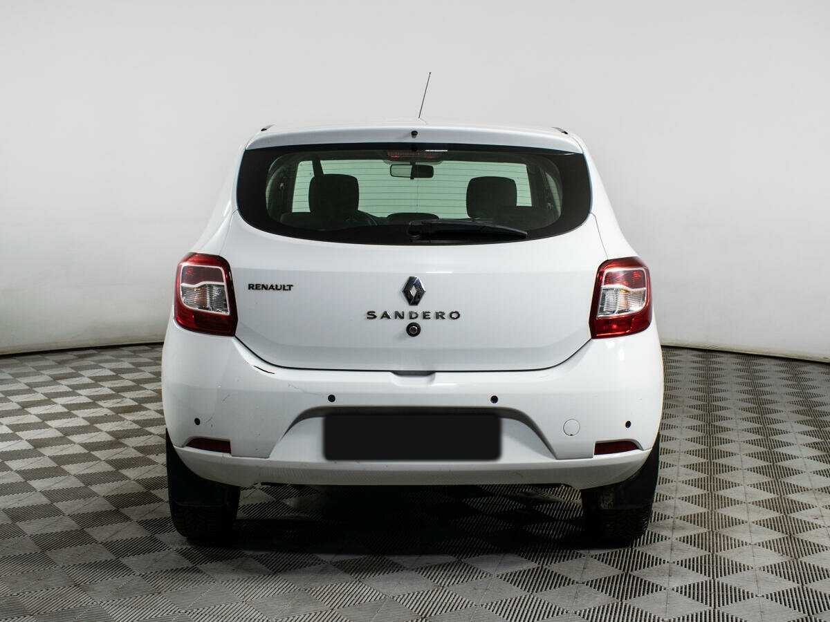Renault Sandero с пробегом — 2014 год. Фото: #5