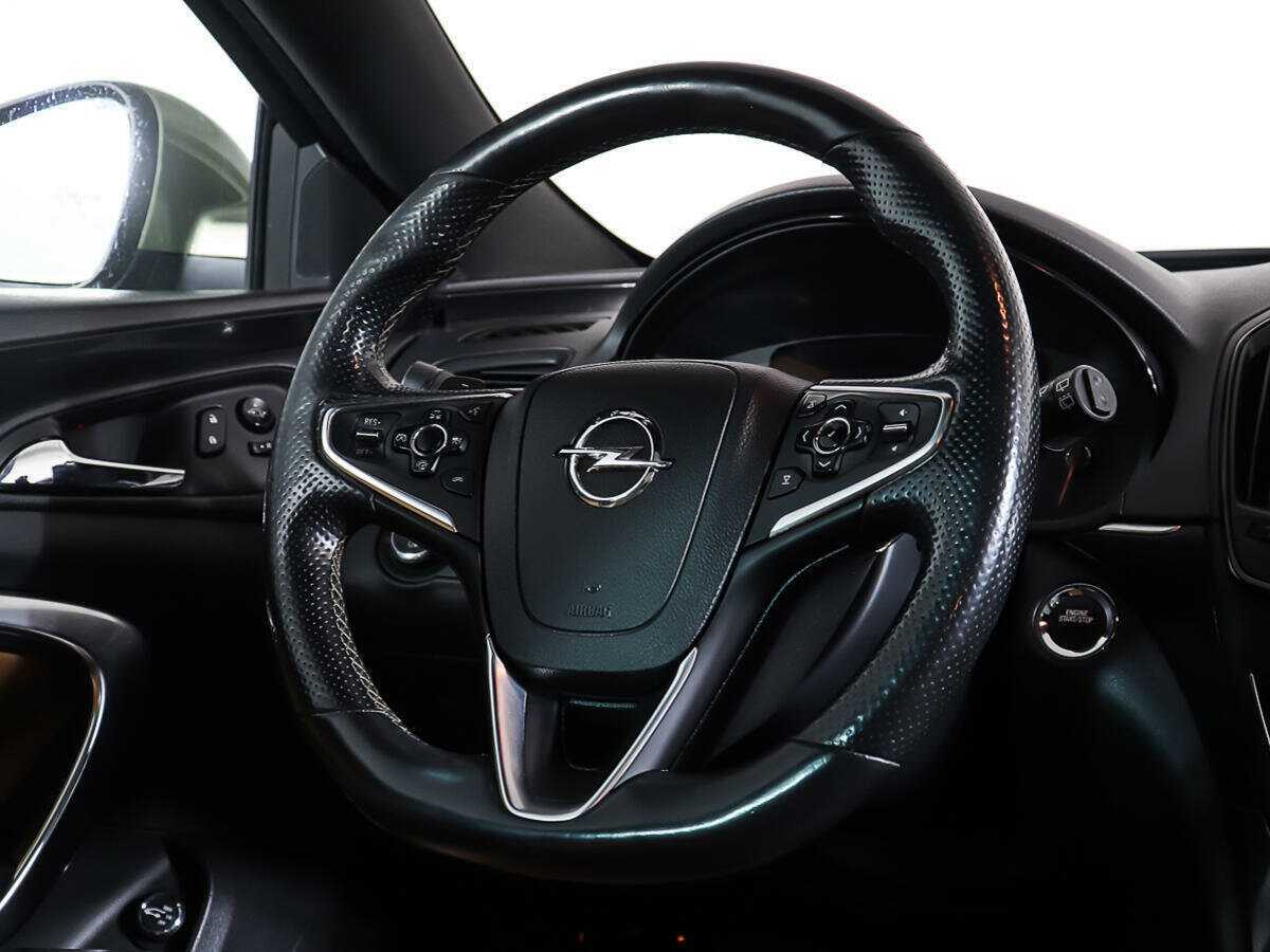 Opel Insignia с пробегом — 2014 год. Фото: #12