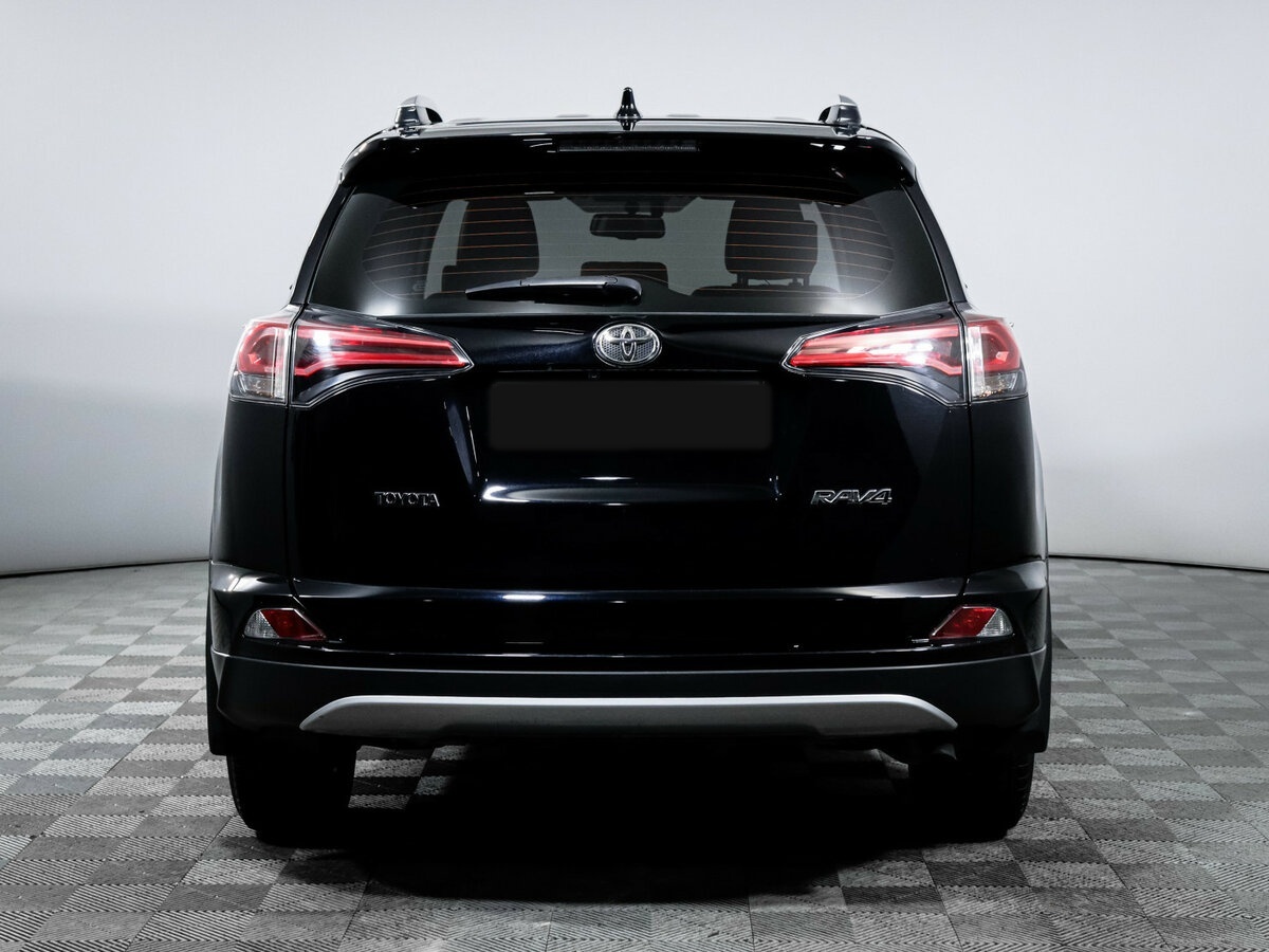 Toyota RAV4 с пробегом — 2019 год. Фото: #5