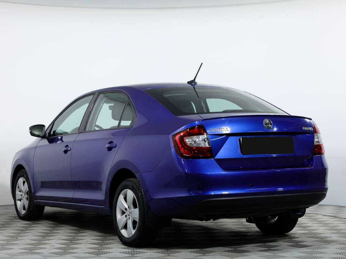 Skoda Rapid с пробегом — 2017 год. Фото: #6