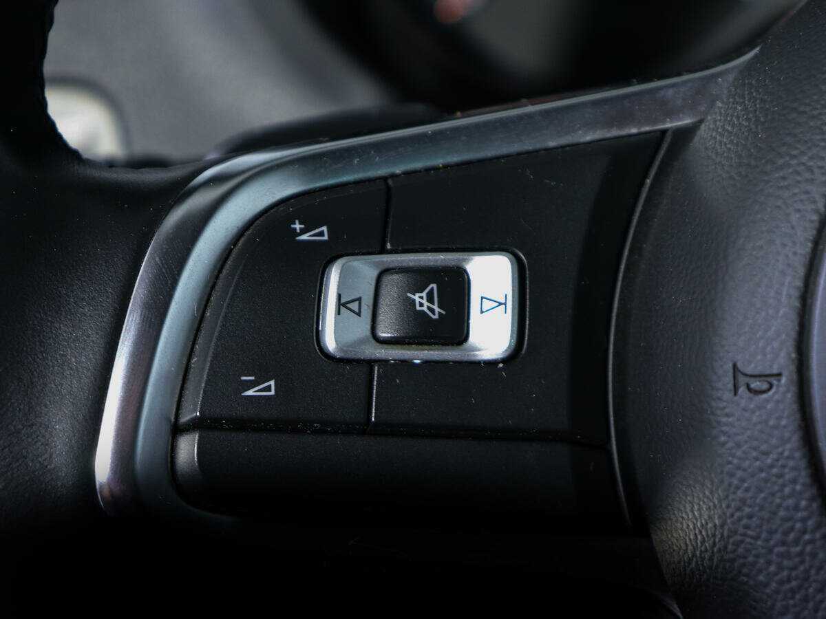 Volkswagen Polo с пробегом — 2019 год. Фото: #16