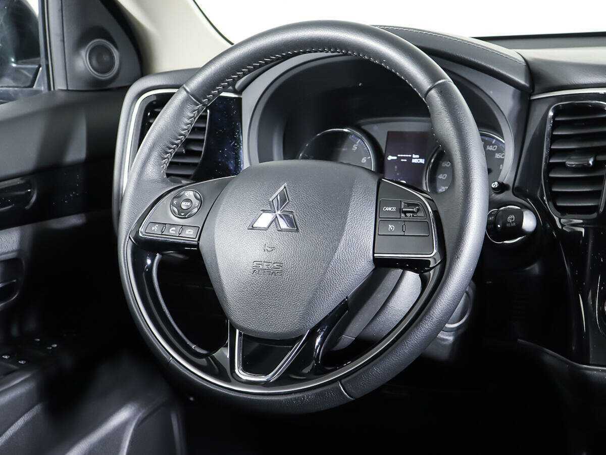 Mitsubishi Outlander с пробегом — 2020 год. Фото: #14