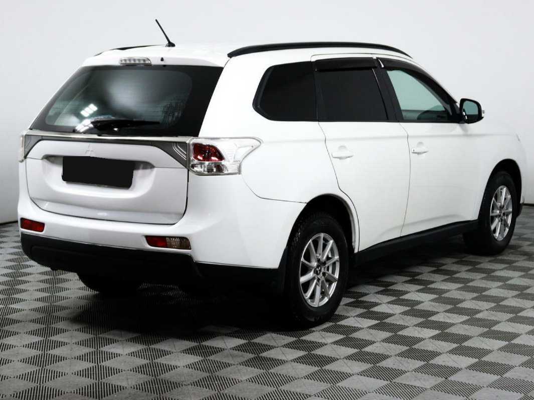 Mitsubishi Outlander с пробегом — 2013 год. Фото: #4