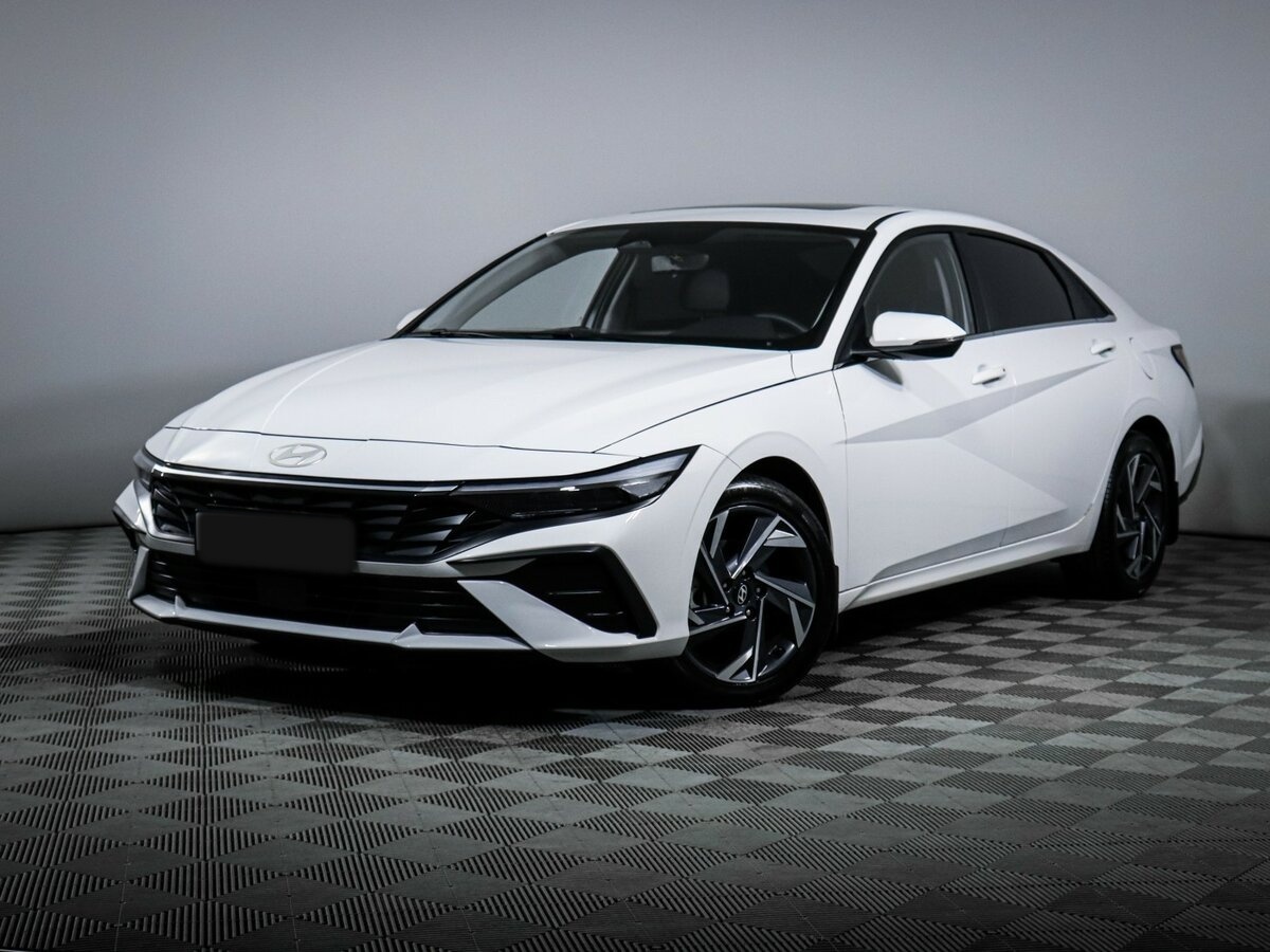 Hyundai Elantra с пробегом — 2024 год. Посмотреть фото