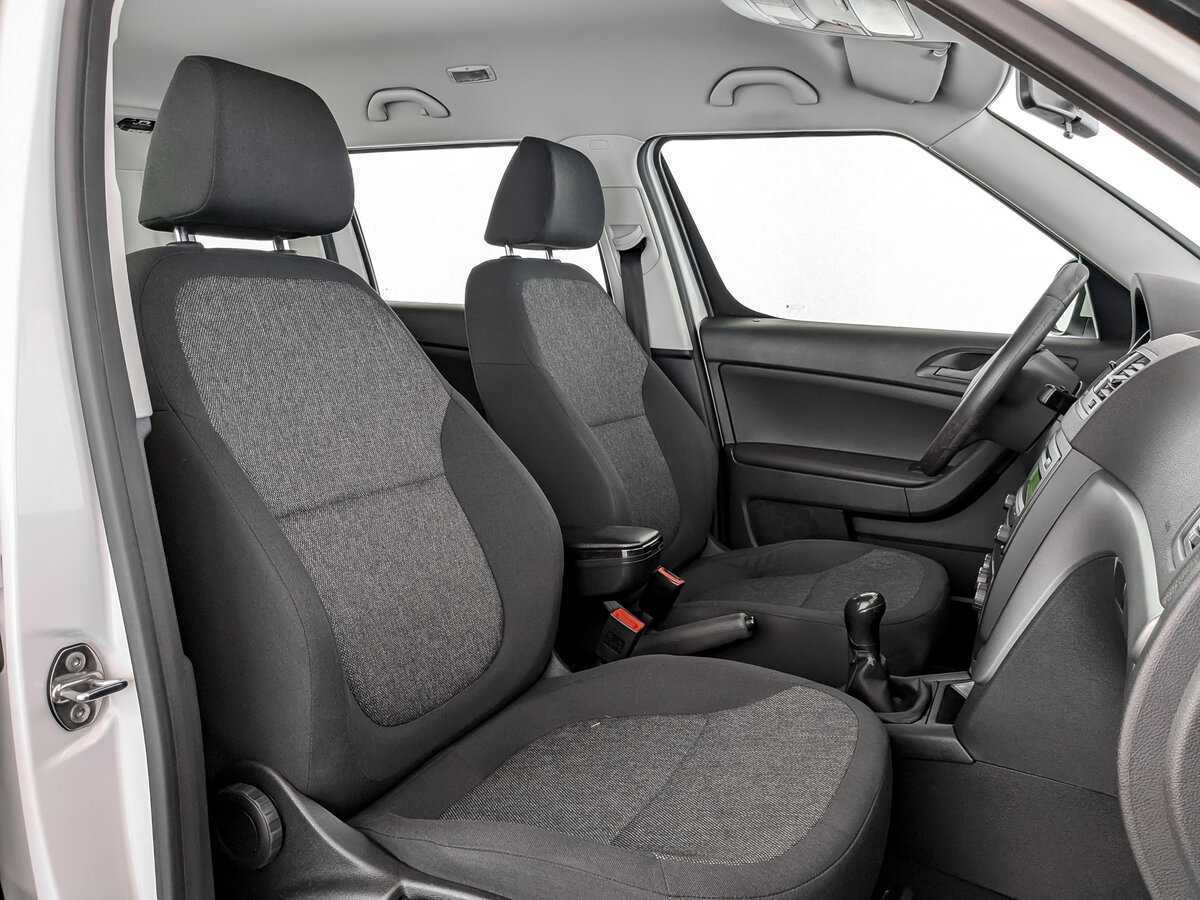 Skoda Yeti с пробегом — 2014 год. Фото: #18