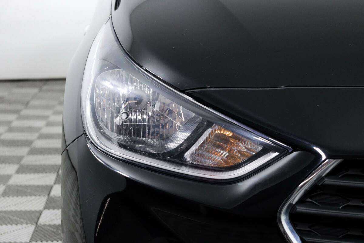 Hyundai Solaris с пробегом — 2019 год. Фото: #11