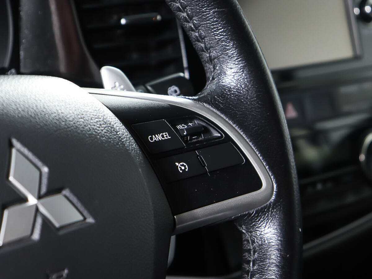 Mitsubishi Outlander с пробегом — 2013 год. Фото: #15