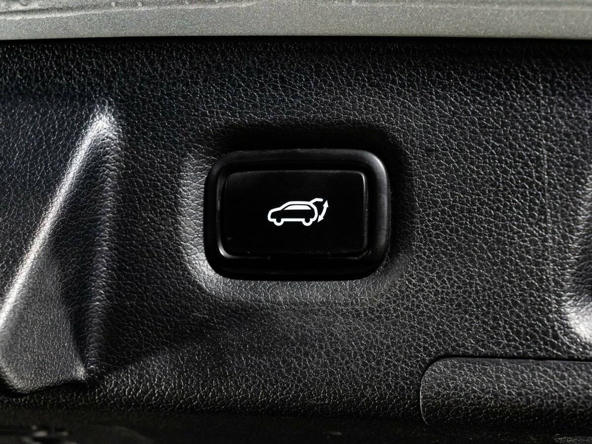 Hyundai Santa Fe с пробегом — 2018 год. Фото: #19