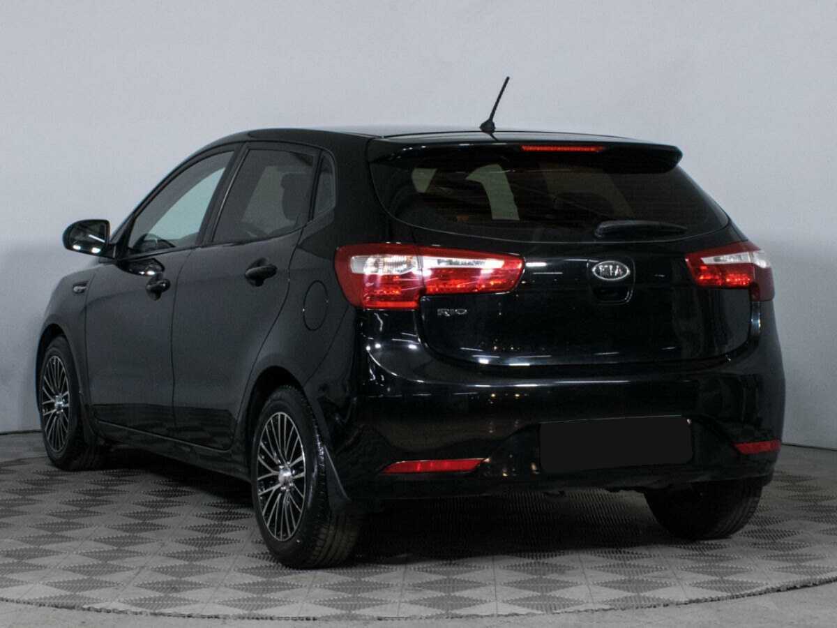 Kia Rio с пробегом — 2012 год. Фото: #6