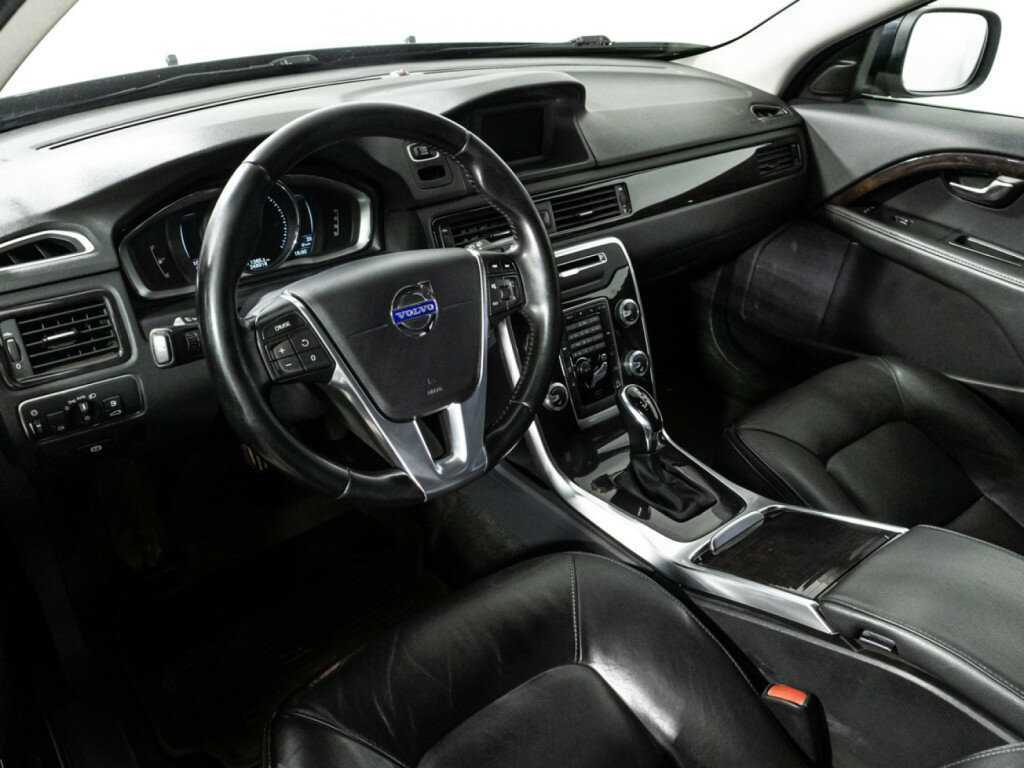 Volvo XC70 с пробегом — 2015 год. Фото: #10