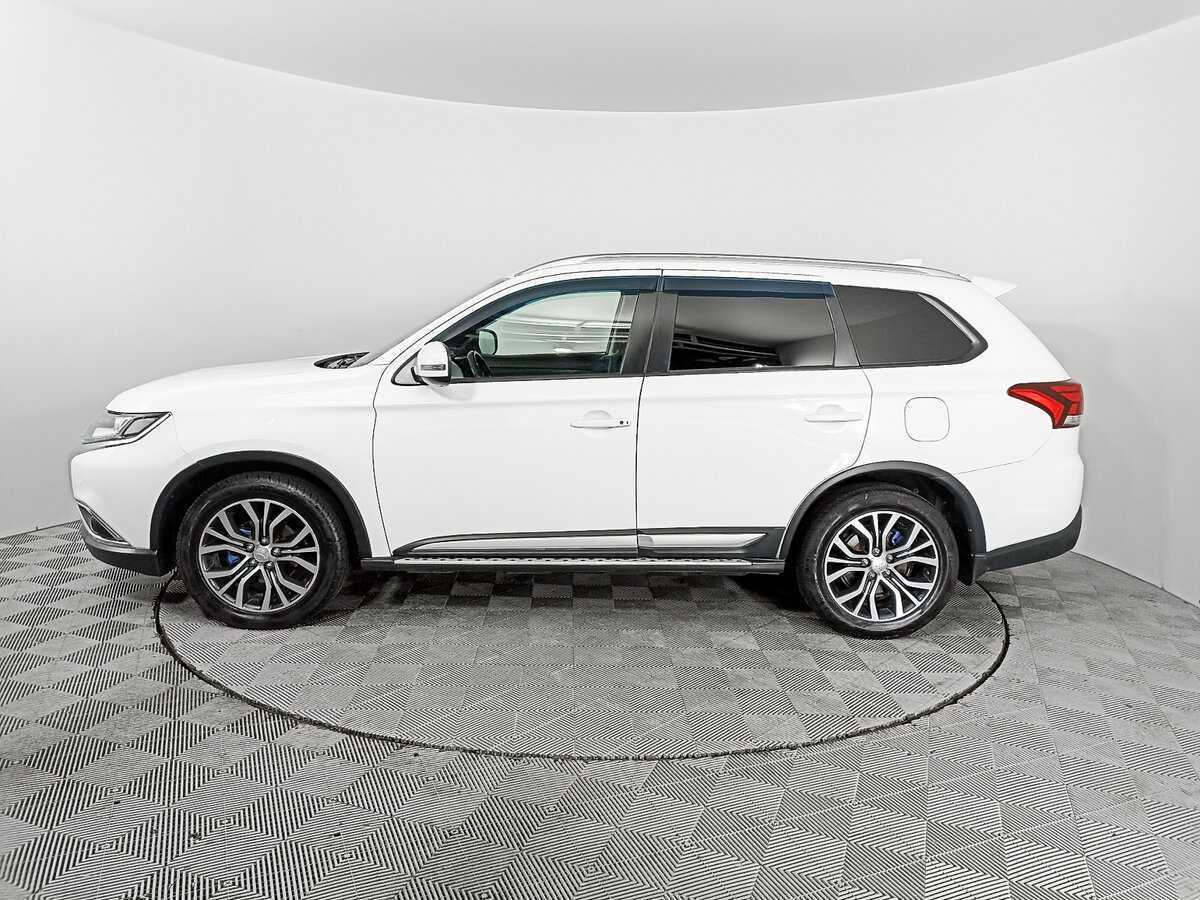 Mitsubishi Outlander с пробегом — 2018 год. Фото: #7