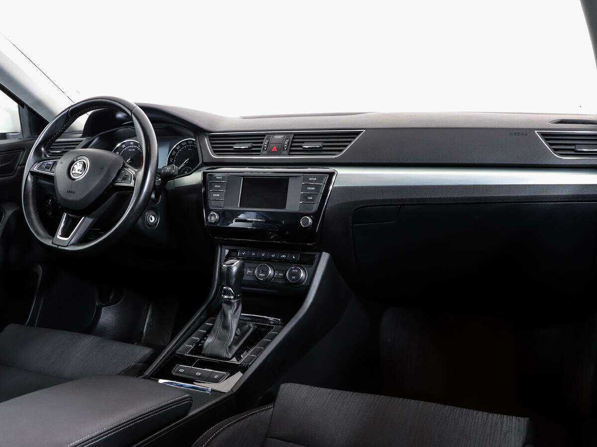 Skoda Superb с пробегом — 2016 год. Фото: #6